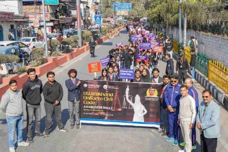 यू०सी०सी० पर आमजन को जागरूक करने के उद्देश्य से दून पुलिस ने किया विशाल जागरूकता रैली का आयोजन