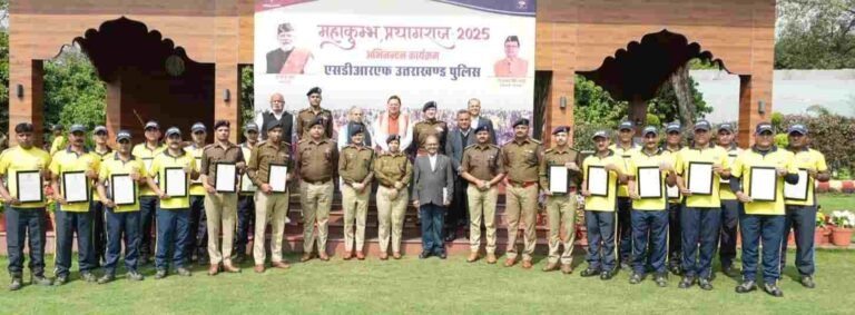 हरिद्वार कुंभ में प्रयागराज महाकुंभ के अनुभव आयेंगे काम, सीएम धामी ने SDRF को 05 लाख रुपए का पुरस्कार चेक किया प्रदान