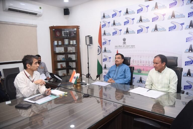 श्रीनगर में एलिवेटेड रोड़ निर्माण को केन्द्रीय मंत्री की हरी झंडी