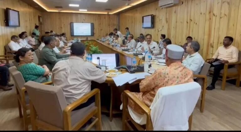 मानसून सीजन को लेकर सजग रहें विभागीय अधिकारी: महाराज