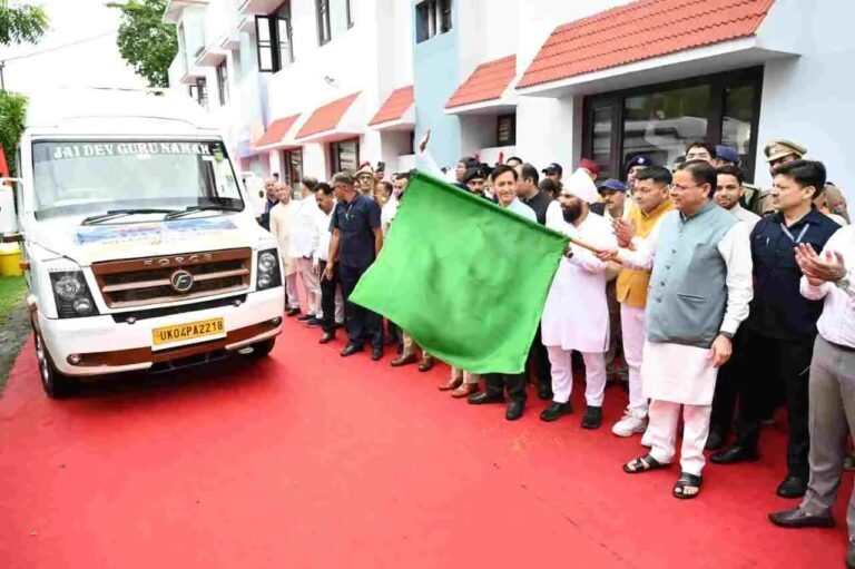 टनकपुर से कैलाश मानसरोवर यात्रा के प्रथम दल को सीएम धामी ने हरी झंडी दिखाकर किया रवाना, देवभूमि उत्तराखंड से शिवधाम की पावन यात्रा का शुभारंभ
